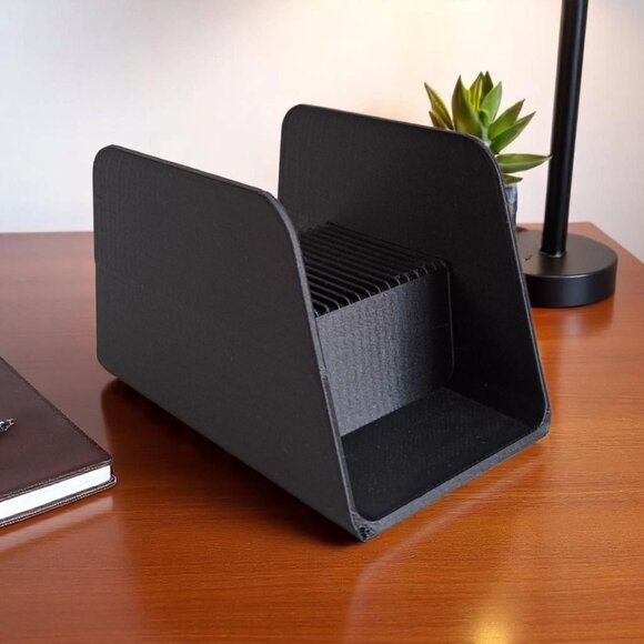 Modern Business Card Holder - 3D Printed - High Quality - Multi-Color - Picture 6 of 15